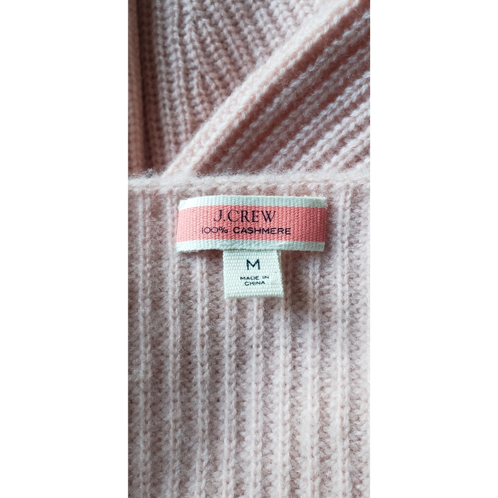 36. J.Crew Ribbed cashmere oversized V-neck sweater - Picture 8 of 9